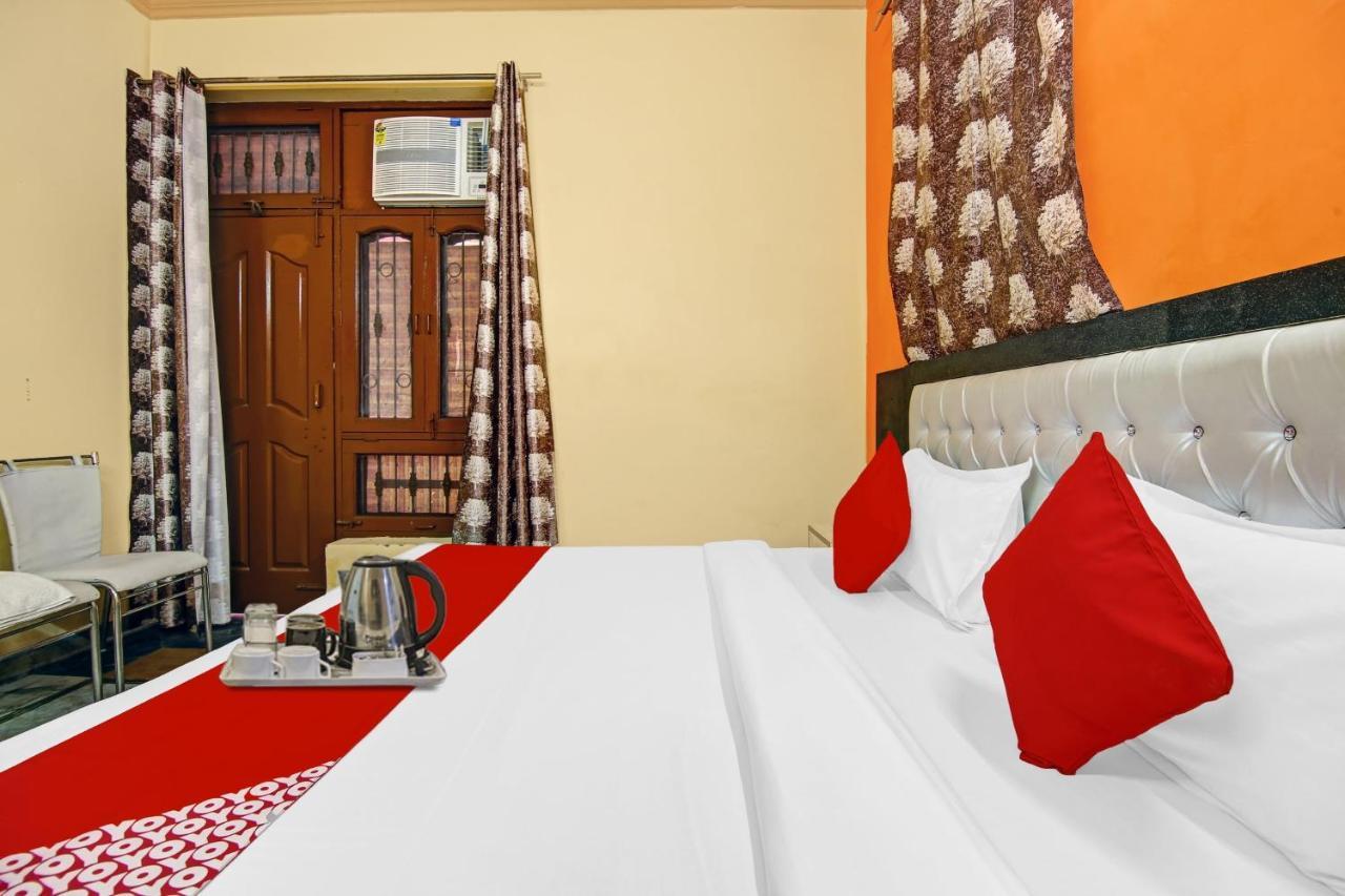 Oyo Galaxy Plaza Hotell Ghaziabad Eksteriør bilde
